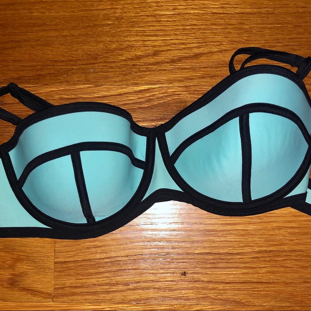 Triangl Bikini Top